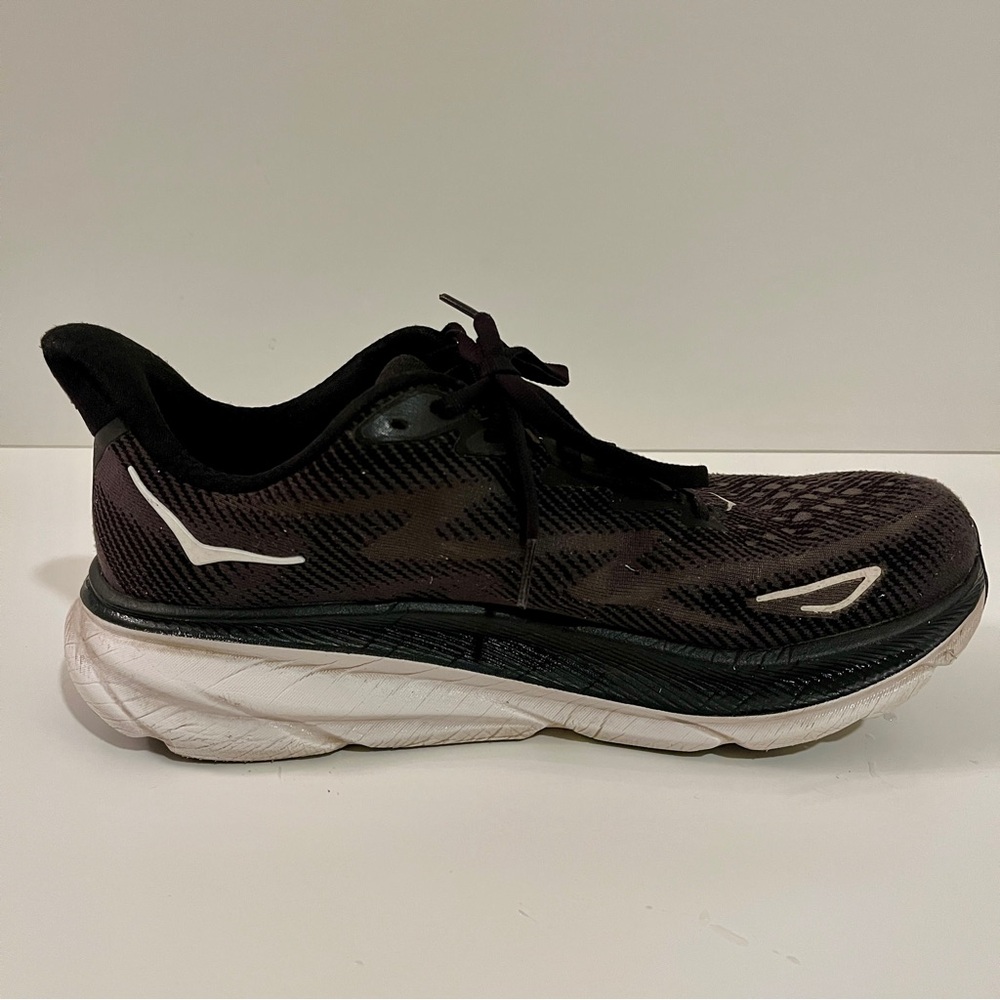 Hoka Clifton 9, Men's 9.5D - Picture 5 of 8